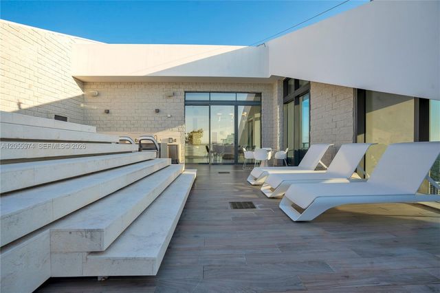88 SW 7th Street PH 4303, Miami, FL 33130