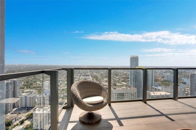 88 SW 7th Street PH 4303, Miami, FL 33130