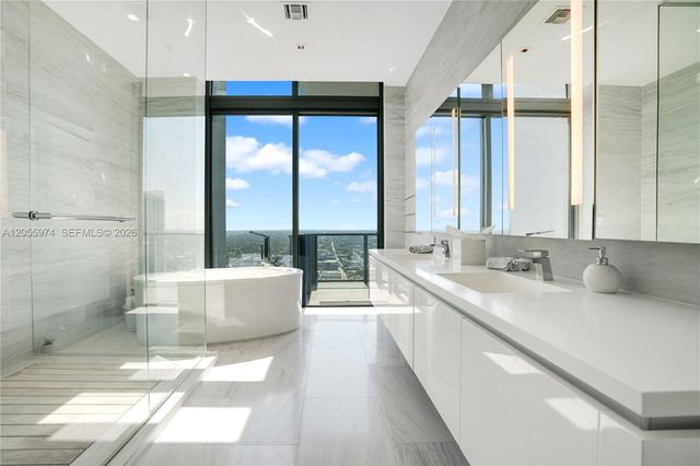 88 SW 7th Street PH 4303, Miami, FL 33130