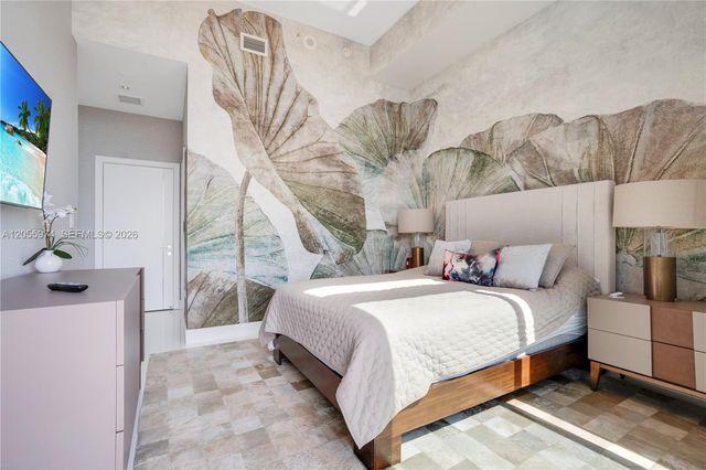 88 SW 7th Street PH 4303, Miami, FL 33130