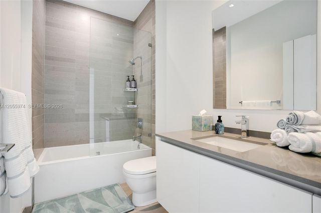 88 SW 7th Street PH 4303, Miami, FL 33130