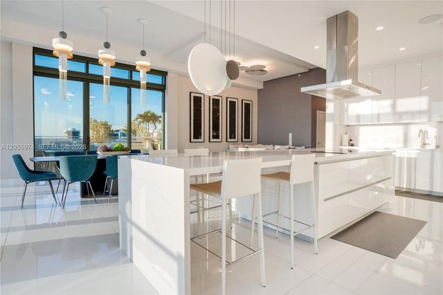 88 SW 7th Street PH 4303, Miami, FL 33130