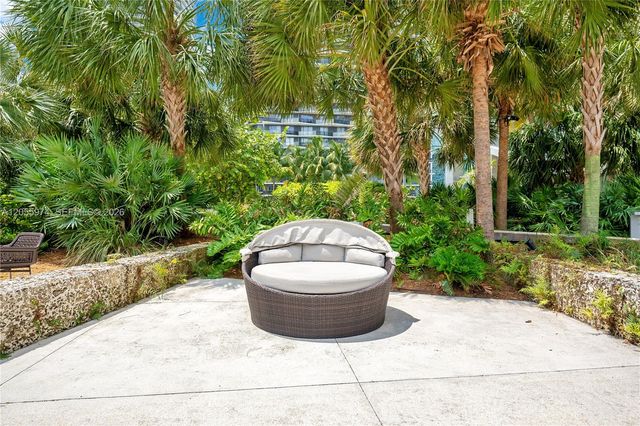 88 SW 7th Street PH 4303, Miami, FL 33130