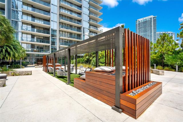 88 SW 7th Street PH 4303, Miami, FL 33130