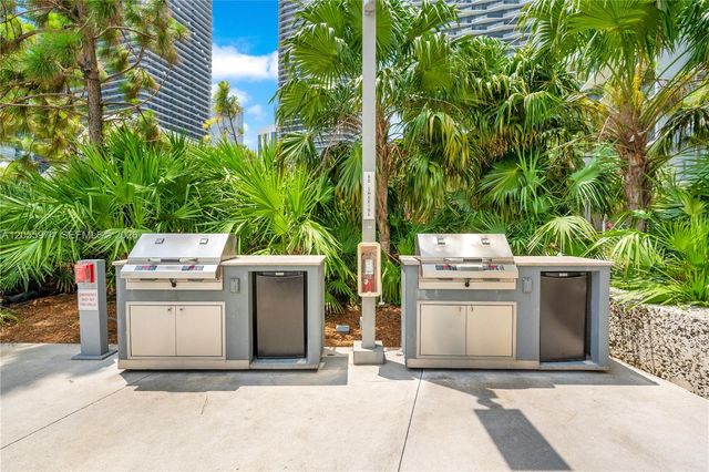 88 SW 7th Street PH 4303, Miami, FL 33130