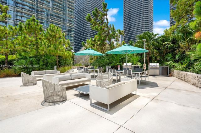88 SW 7th Street PH 4303, Miami, FL 33130
