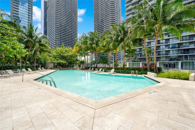 88 SW 7th Street PH 4303, Miami, FL 33130
