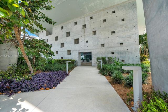 88 SW 7th Street PH 4303, Miami, FL 33130