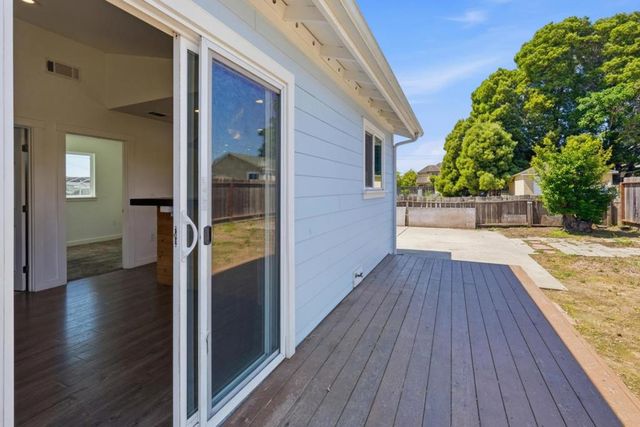 16 Airport Road, Freedom, CA 95019