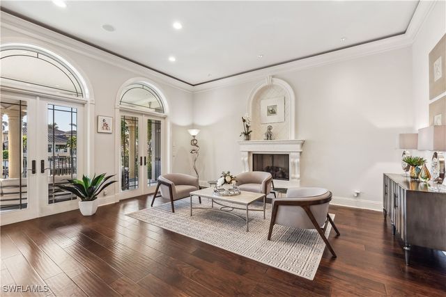 280 Egret AVE, Naples, FL 34108