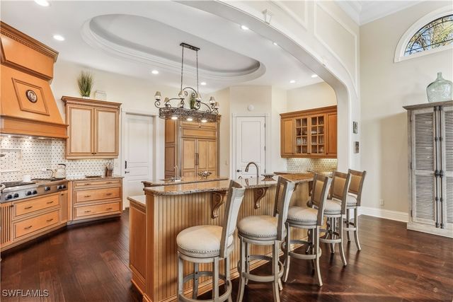 280 Egret AVE, Naples, FL 34108