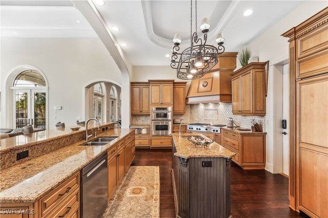 280 Egret AVE, Naples, FL 34108