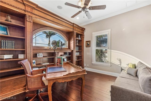 280 Egret AVE, Naples, FL 34108