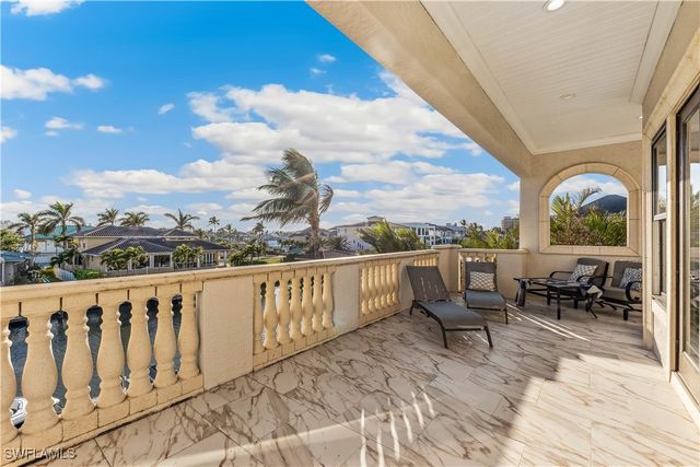 280 Egret AVE, Naples, FL 34108