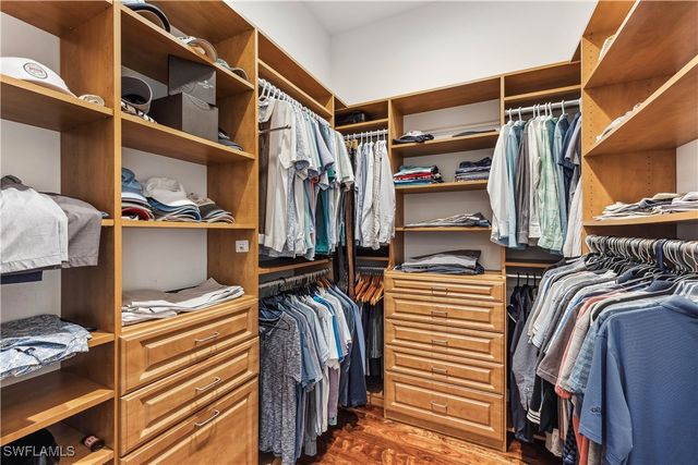 280 Egret AVE, Naples, FL 34108