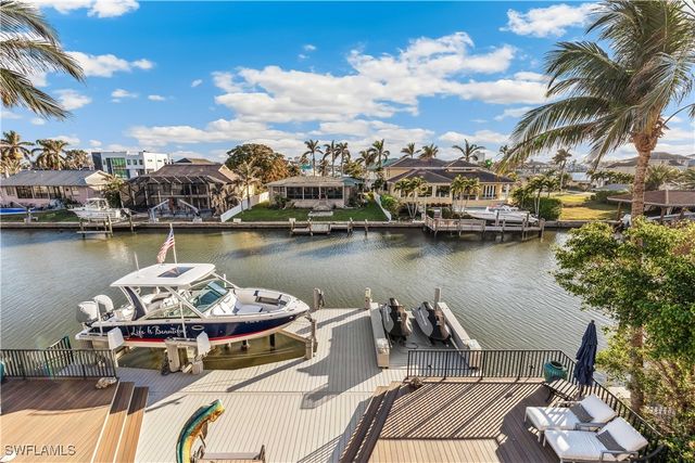 280 Egret AVE, Naples, FL 34108