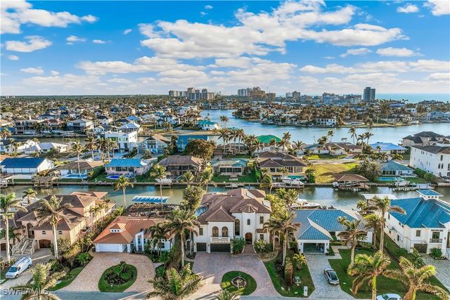 280 Egret AVE, Naples, FL 34108