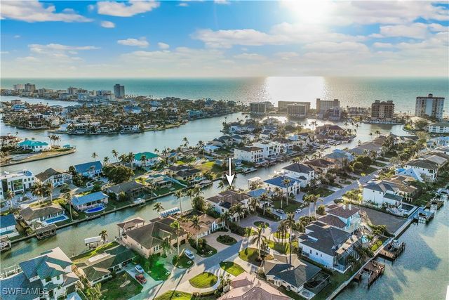 280 Egret AVE, Naples, FL 34108