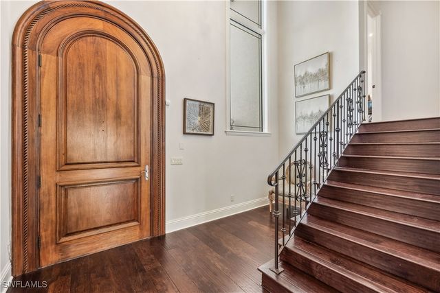 280 Egret AVE, Naples, FL 34108