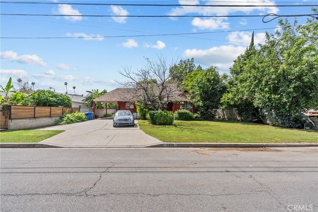 7229 De Celis, Van Nuys, CA 91406