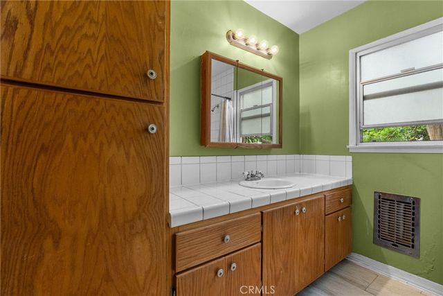 7229 De Celis, Van Nuys, CA 91406