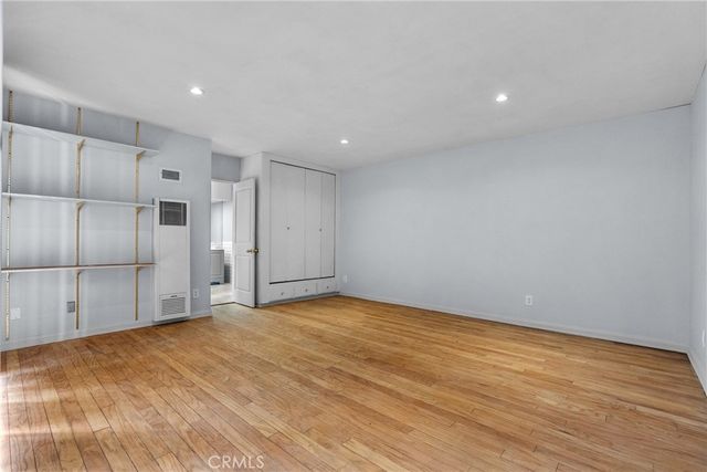 7229 De Celis, Van Nuys, CA 91406