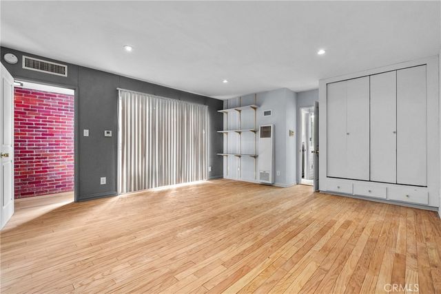 7229 De Celis, Van Nuys, CA 91406