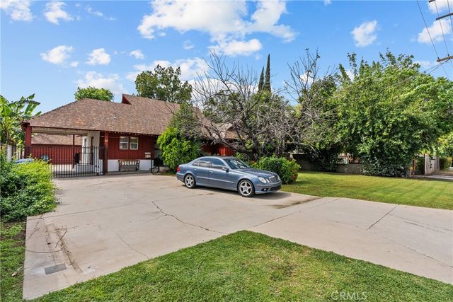 7229 De Celis, Van Nuys, CA 91406