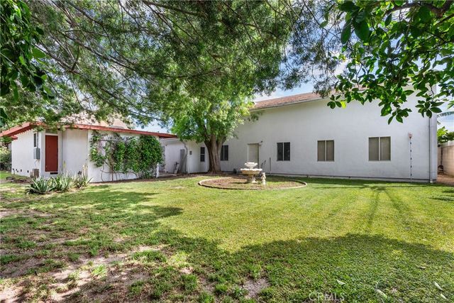 7229 De Celis, Van Nuys, CA 91406