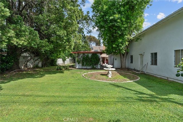 7229 De Celis, Van Nuys, CA 91406