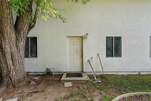 7229 De Celis, Van Nuys, CA 91406