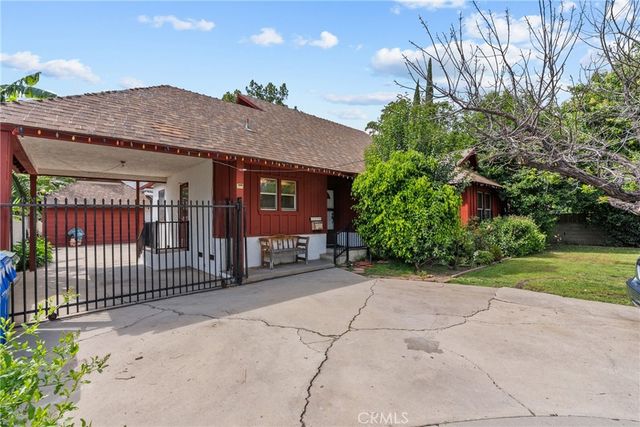 7229 De Celis, Van Nuys, CA 91406