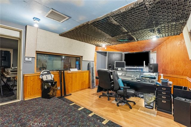 7229 De Celis, Van Nuys, CA 91406