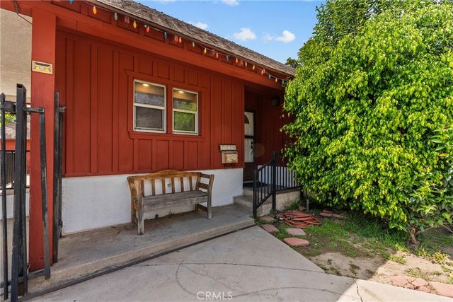 7229 De Celis, Van Nuys, CA 91406