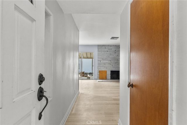 7229 De Celis, Van Nuys, CA 91406