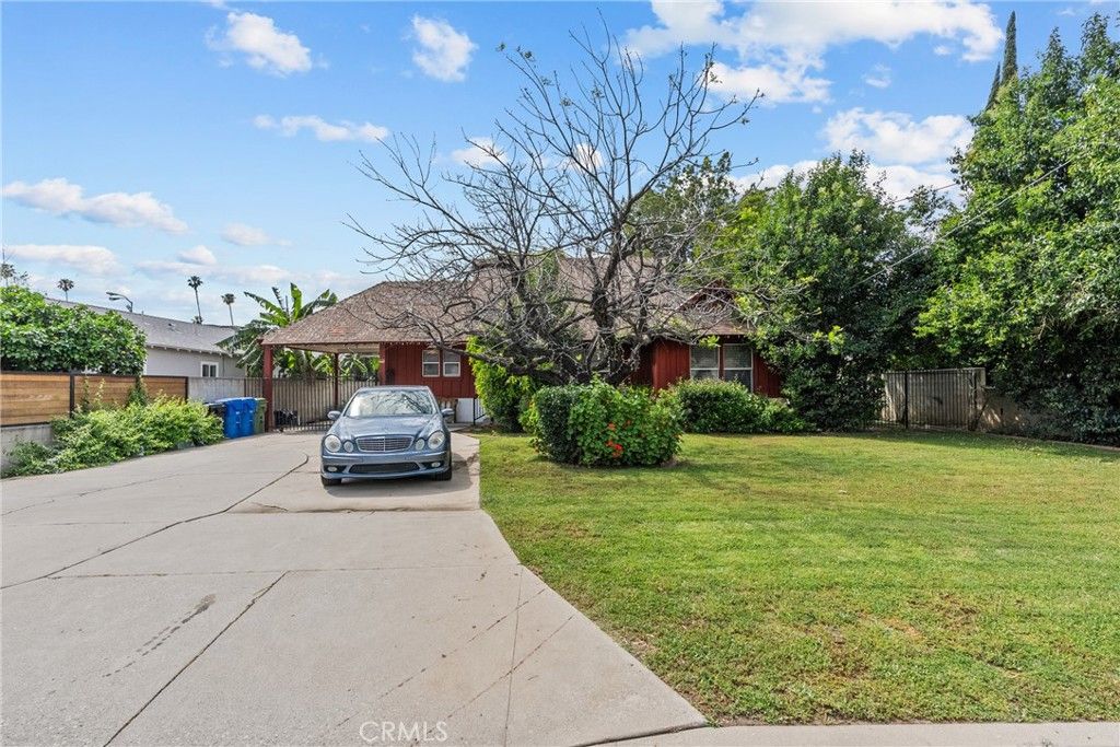 7229 De Celis, Van Nuys, CA 91406