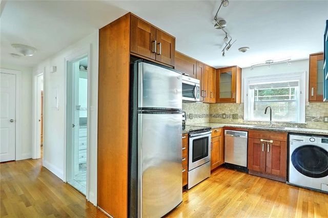 145 Butler Avenue 2N, Providence, RI 02906