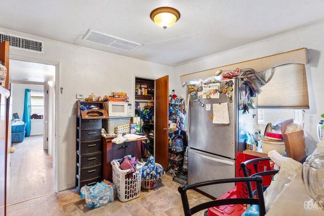 500 Jackson Street, Taft, CA 93268