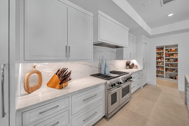 7620 Bellewood Drive, Houston, TX 77055