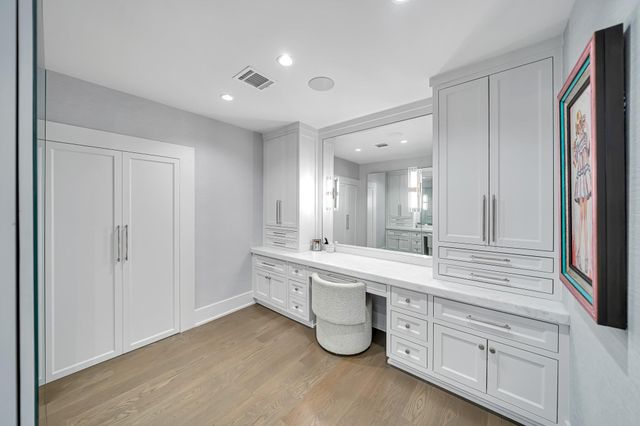 7620 Bellewood Drive, Houston, TX 77055