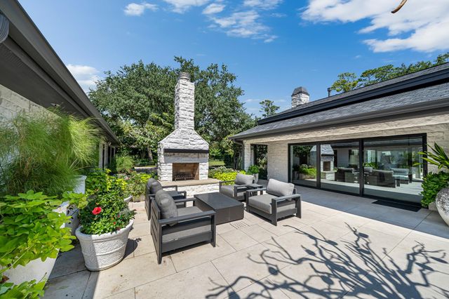 7620 Bellewood Drive, Houston, TX 77055