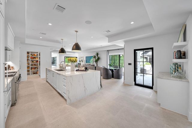 7620 Bellewood Drive, Houston, TX 77055