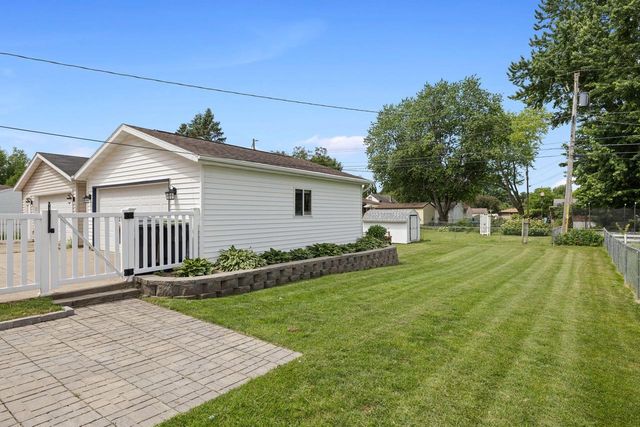2216 30th STREET S, La Crosse, WI 54601