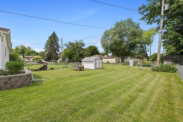 2216 30th STREET S, La Crosse, WI 54601