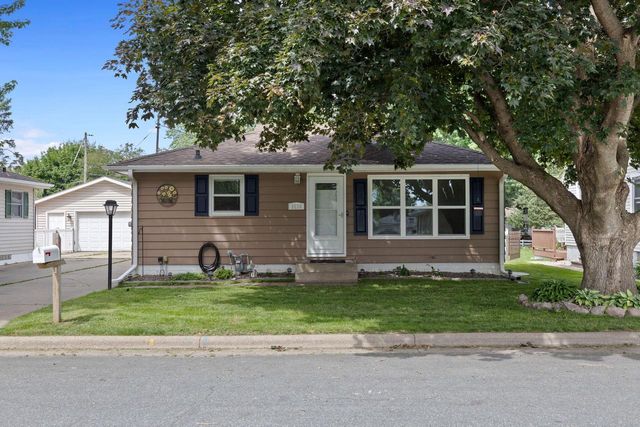 2216 30th STREET S, La Crosse, WI 54601