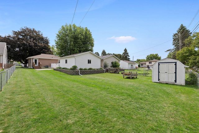 2216 30th STREET S, La Crosse, WI 54601