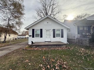 8162 Orchard Avenue, Warren, MI 48089