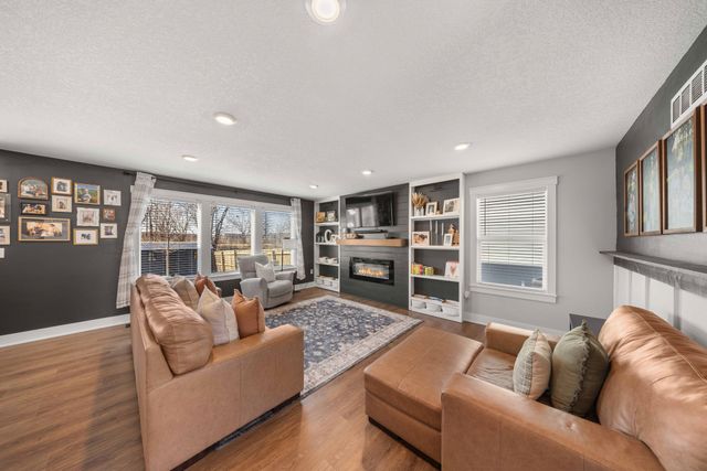 258 NW Georgetown Drive, Waukee, IA 50263