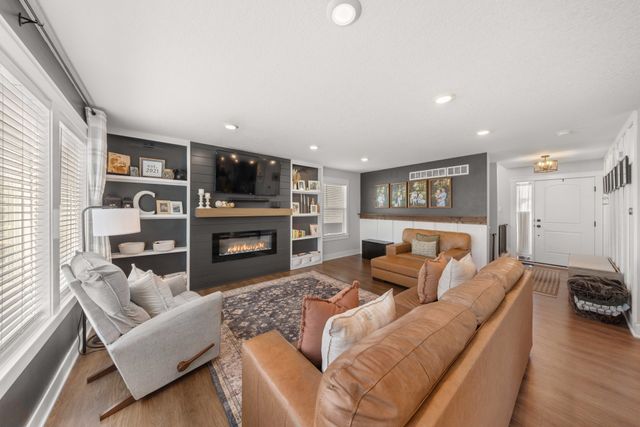 258 NW Georgetown Drive, Waukee, IA 50263