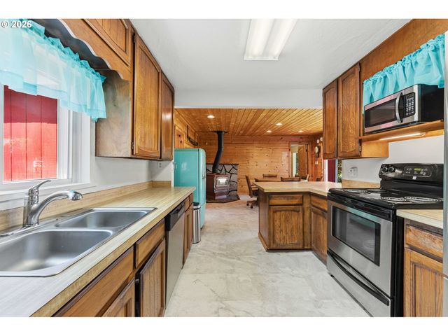 51520 PIONEER Rd, Bandon, OR 97411